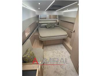 Cayman Yachts 400 WA