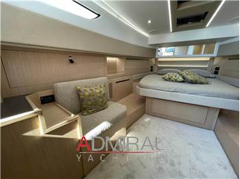 Cayman Yachts 400 WA