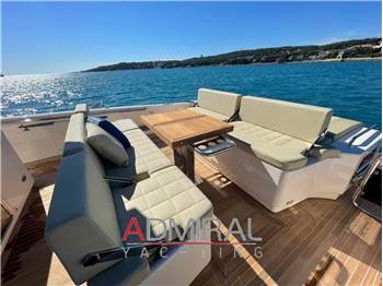 Cayman Yachts 400 WA