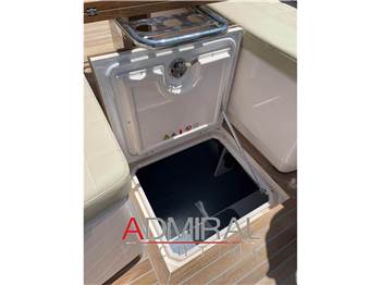 Cayman Yachts 400 WA