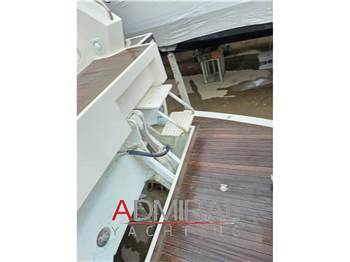 Sunseeker Manhattan 52