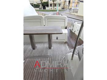 Sunseeker Manhattan 52