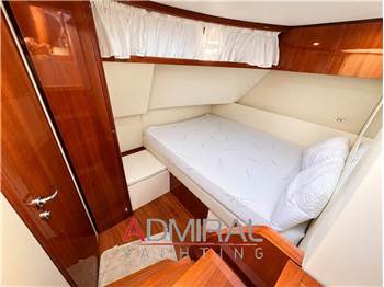 Pershing 46