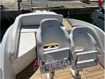 Sessa Marine KEY LARGO 27 INBOARD