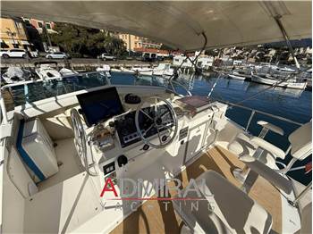 Bertram Yacht 33 sport fisherman