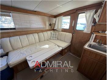 Bertram Yacht 33 sport fisherman