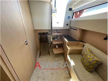 Cayman Yachts 400 WA