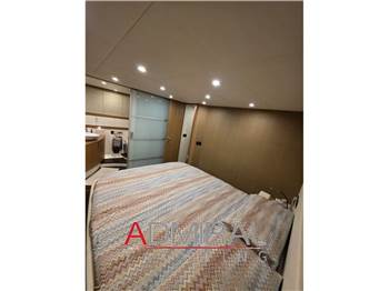 Pershing 56'