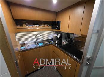 Pershing 56'