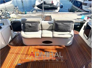 Azimut 46