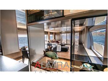 Ferretti Yachts 850