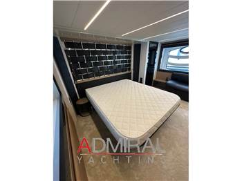 Pershing Pershing 70