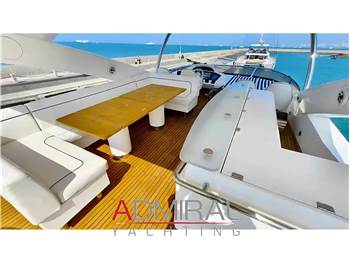 Sunseeker 88 Yacht