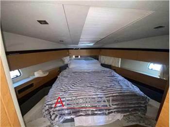Fairline SQUADRON 42