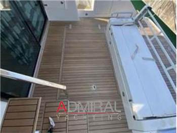 Fairline SQUADRON 42