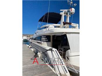 Fairline SQUADRON 62