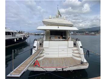 Falcon Yachts 85