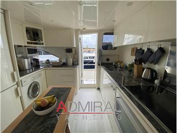 Falcon Yachts 85