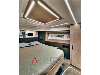 Cayman Yachts S600