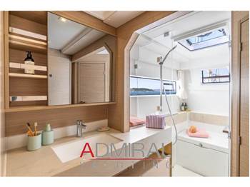 Lagoon 43