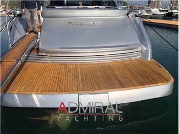 Pershing 76