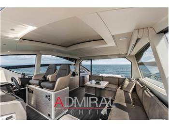 Pershing 6X
