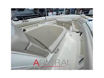 Boston Whaler 380 OUTRAGE