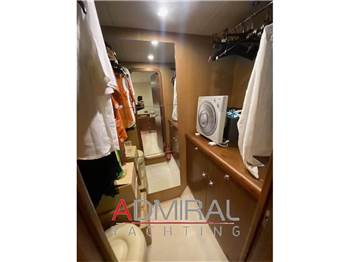 Sunseeker Predator 72