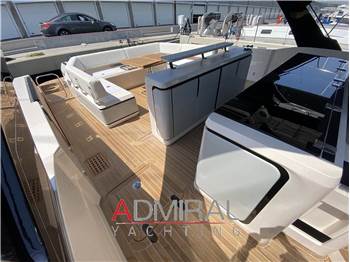 Cayman Yachts 540 WA