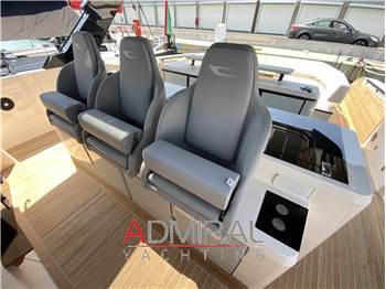 Cayman Yachts 540 WA