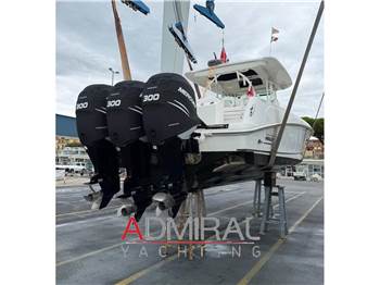 Boston Whaler 370 Outrage