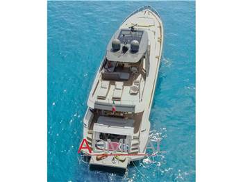 Ferretti Yachts 850