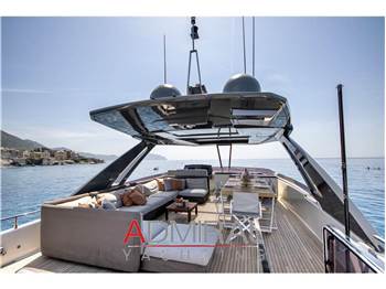 Ferretti Yachts 850