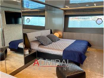 Ferretti Yachts 850