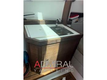 Axopar 37 SUN TOP BRABUS LINE