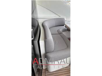 Pershing Pershing 76