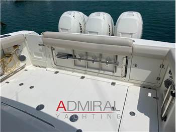 Boston Whaler 380 OUTRAGE