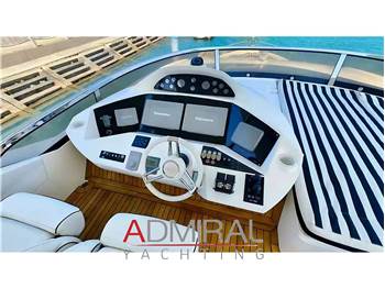 Sunseeker 88 Yacht