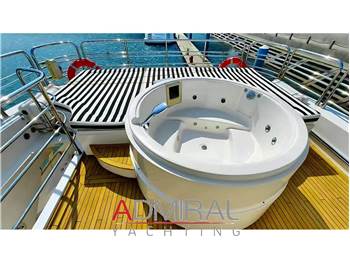 Sunseeker 88 Yacht