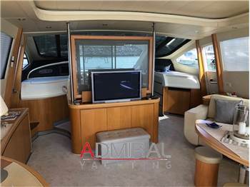 Pershing 76