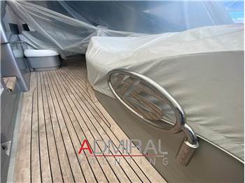 Pershing 115