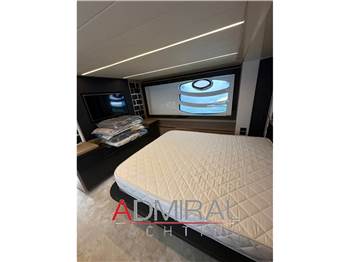 Pershing Pershing 70