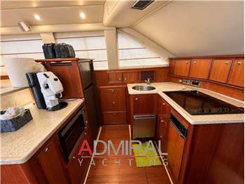 Riviera Marine 47 G2 Flybridge