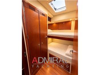 Riviera Marine 47 G2 Flybridge