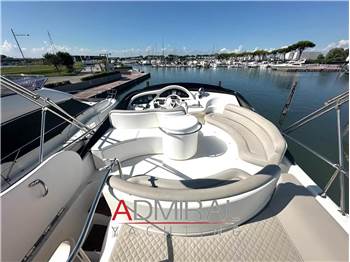 Azimut 46