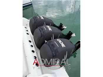 Boston Whaler 370 Outrage