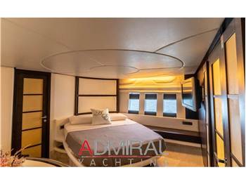 Azimut 62S