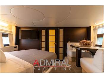 Azimut 62S