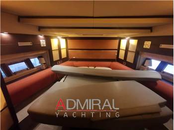 Azimut 62S