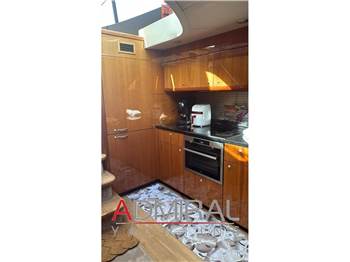 Sunseeker Predator 62